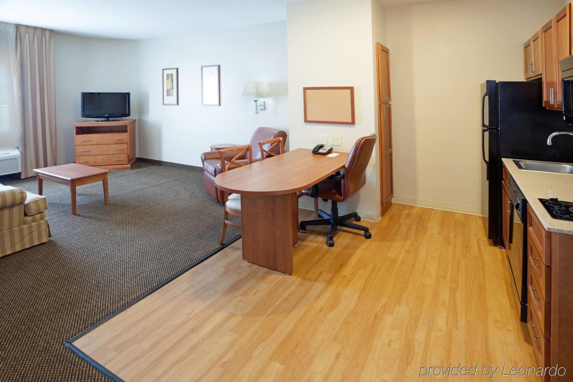 Extended Stay America Suites - San Antonio - North Room photo